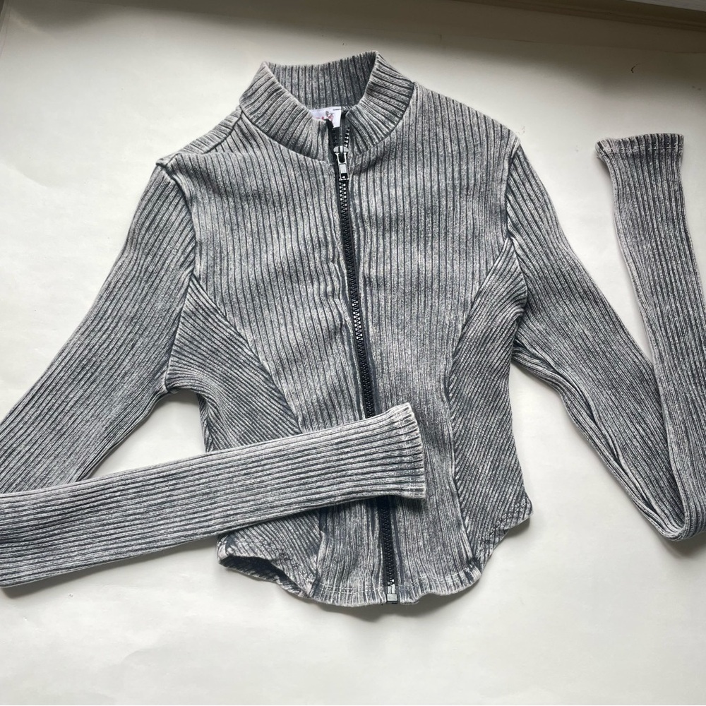 MadGrange Gray Ribbed Zipper Sweater Small